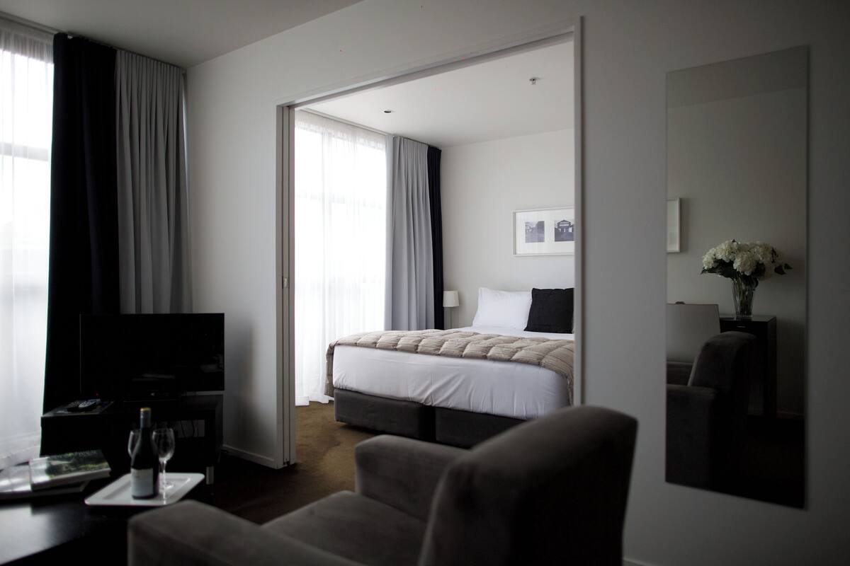 In-room safe, desk, soundproofing, iron/ironing board