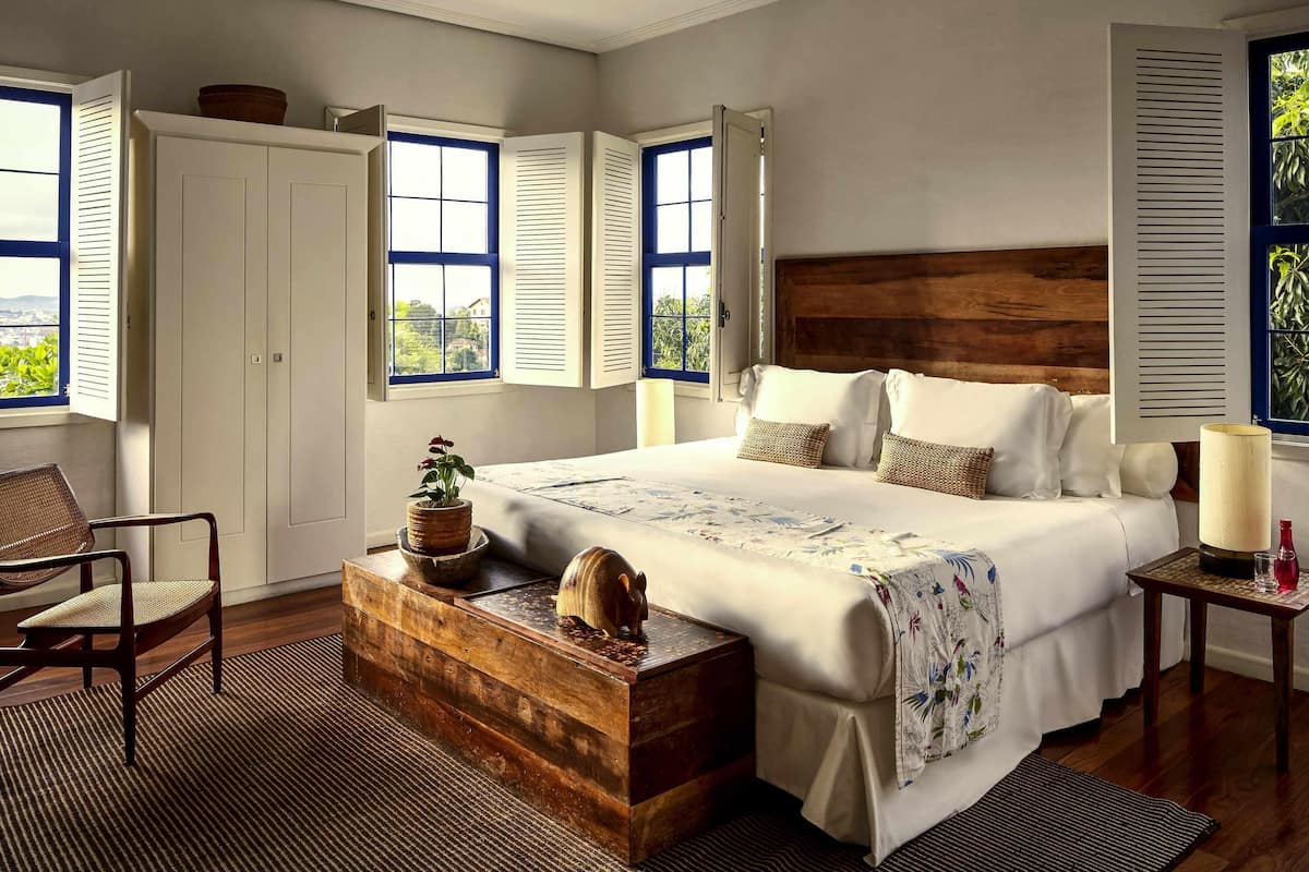 Premium bedding, free minibar, in-room safe, individually decorated