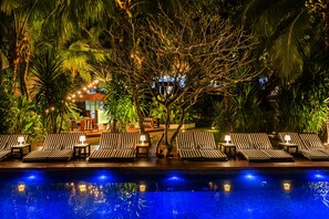 Kolam renang outdoor
