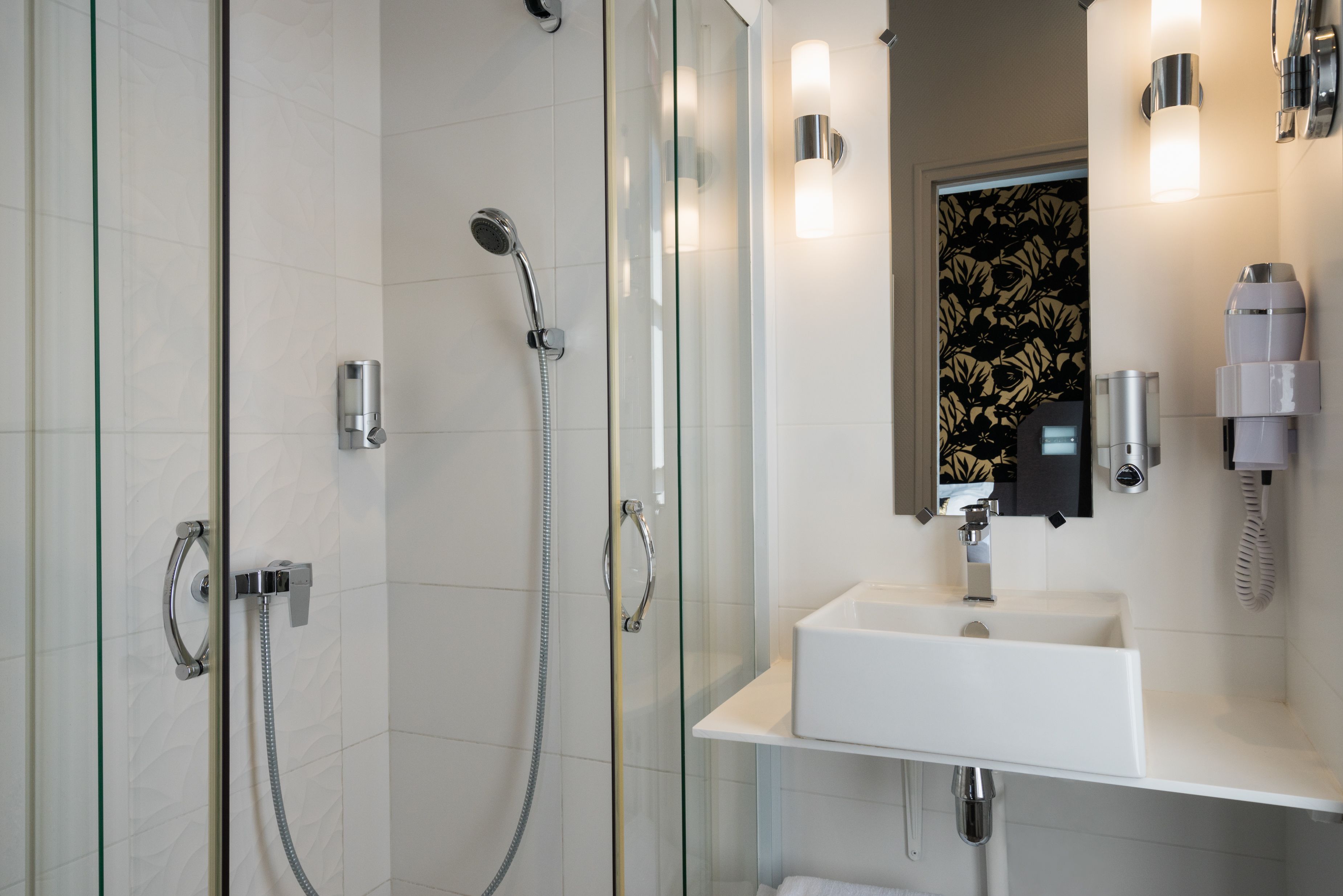 family triple room | in-room safe, desk, soundproofing, iron/ironing board