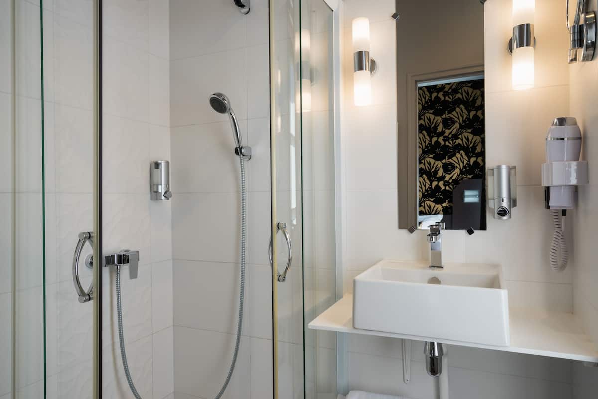 family triple room | in-room safe, desk, soundproofing, iron/ironing board