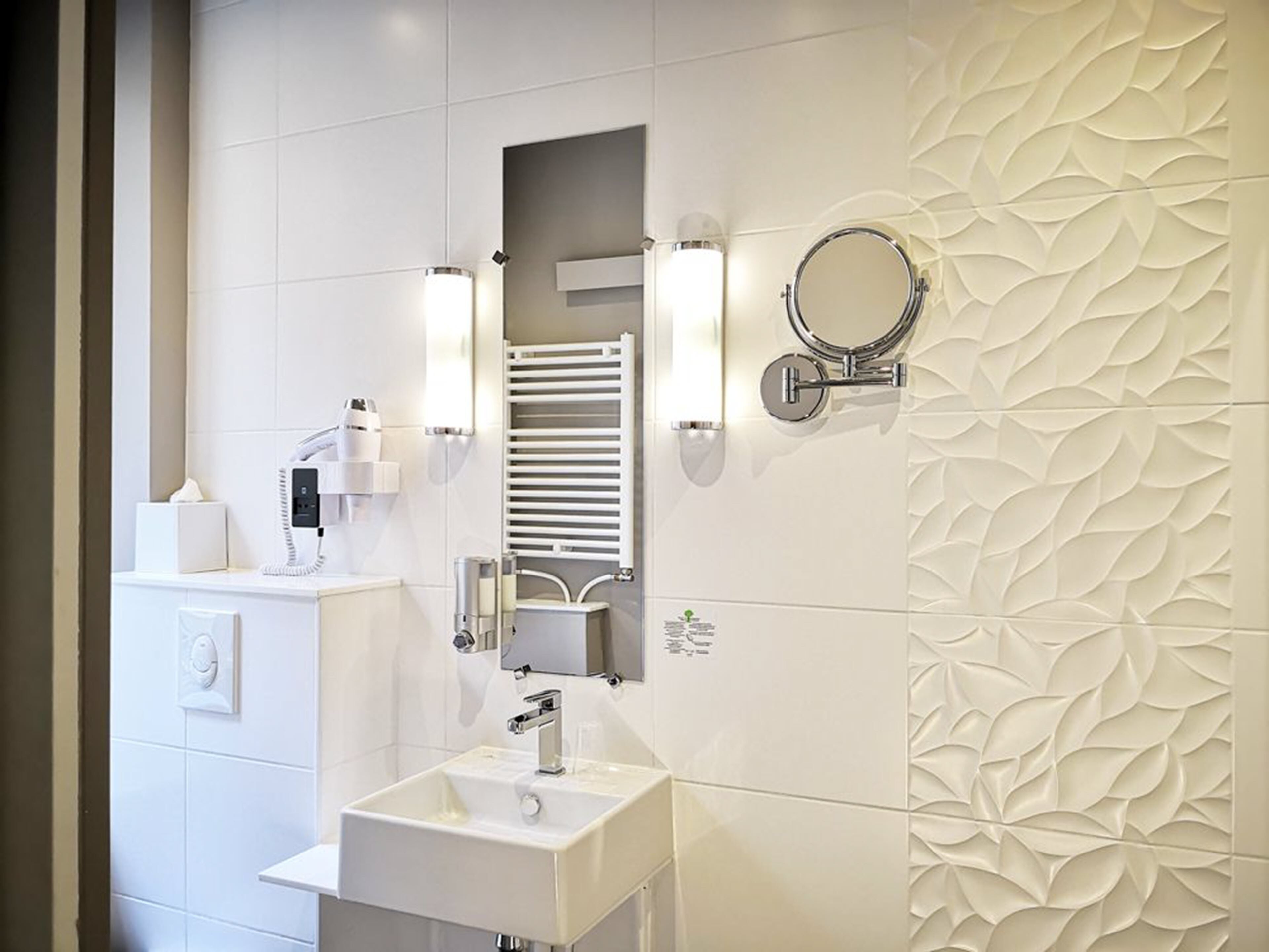 classic double room | bathroom | hair dryer, towels