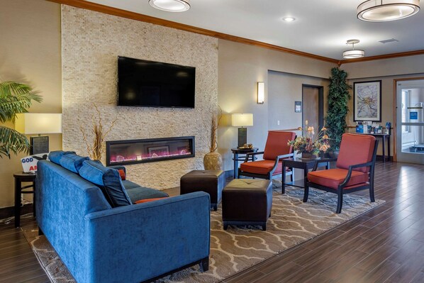 Lobby - Comfort Inn & Suites Greenville I-70 (Greenville)