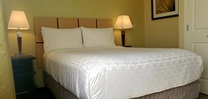 Desk, blackout curtains, iron/ironing board, free WiFi - Candlewood Suites Houston Medical Center by IHG (Houston)