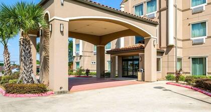 Comfort Inn & Suites Winnie