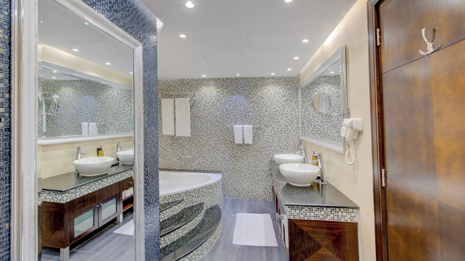 Photo - Donatello Hotel