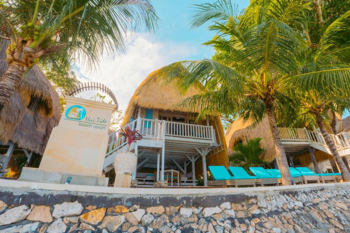 Deluxe Room, Beach View, Beachfront | In-room safe, blackout drapes, free WiFi, bed sheets