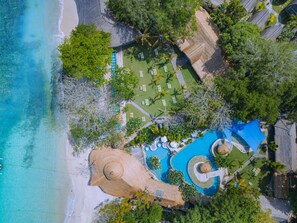 子供用の遊び場 - 屋外