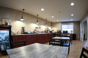 Desayuno bufé gratuito y diario