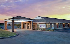 Exterior - Knights Inn Muskogee (Muskogee)