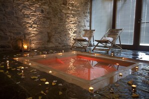 室內 Spa 池