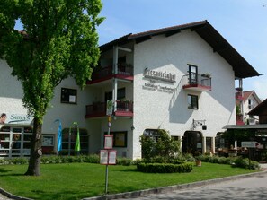 Front of property - Hotel Sternsteinhof (Bad Birnbach)