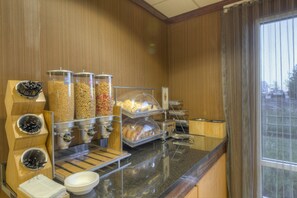 Tägliches inbegriffenes kontinentales Frühstück