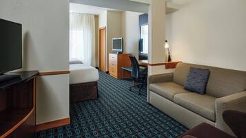 Studio, 2 Double Beds | Living room