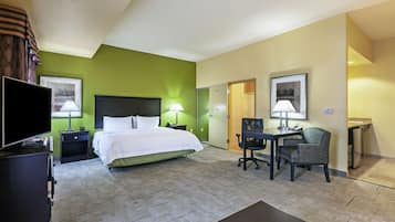 Studio, 1 King Bed, Accessible, Non Smoking | Minibar