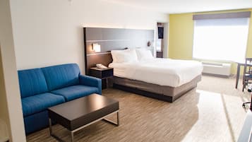 Suite, 2 enkeltsenger | Safe på rommet, skrivebord, blendingsgardiner og strykejern/-brett