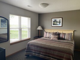 客房, 多张床, 无烟房, 简易厨房 | 办公桌、笔记本电脑工作区、熨斗/熨衣板、免费 WiFi