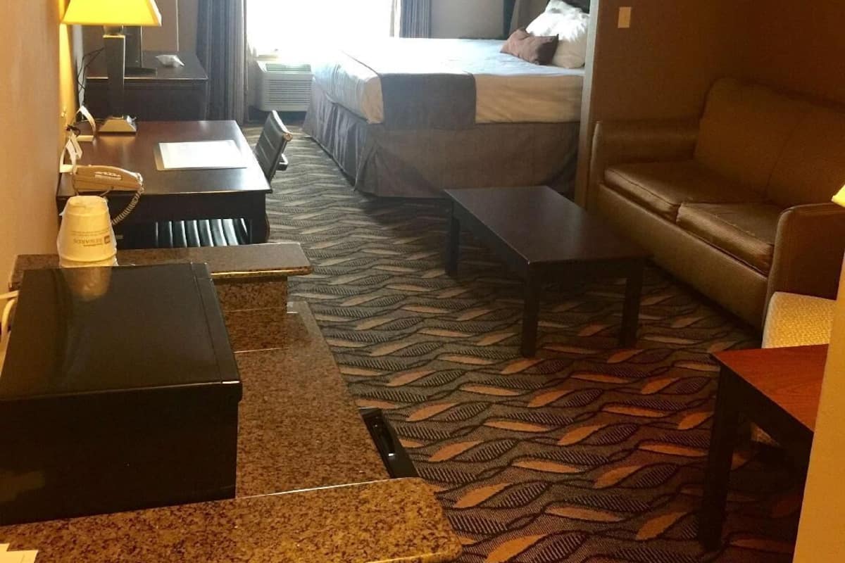 Bureau, espace de travail pour ordinateurs portables