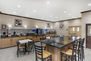 Free daily buffet breakfast - Best Western Red River Inn & Suites (Thackerville)