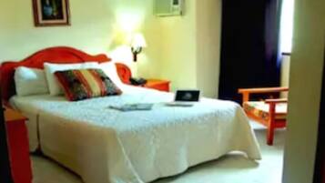 Caja de seguridad en la habitación, escritorio y wifi gratis