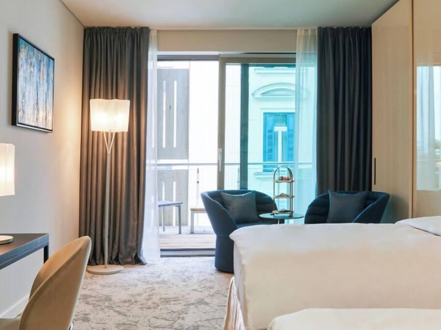 Superior Room | Hypo-allergenic bedding, minibar, in-room safe, desk