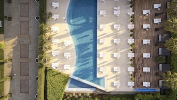 Kolam renang tertutup, kolam renang terbuka bermusim, kabana (surcaj)