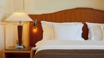 Standard Room | Hypo-allergenic bedding, minibar, in-room safe, desk