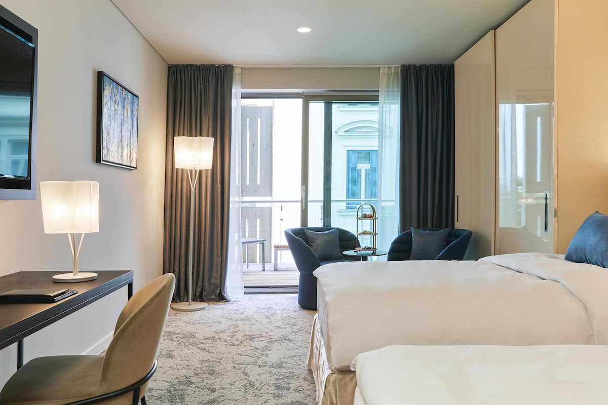 Superior Room, 1 Twin Bed, Park View (Superior Twin Room) | Hypo-allergenic bedding, minibar, in-room safe, desk