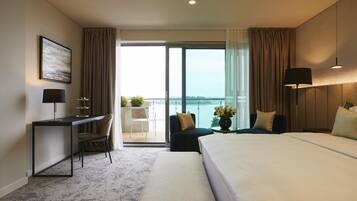 Literie hypoallergénique, minibar, coffres-forts dans les chambres