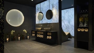 Behandlingsrom for par, badstue, boblebad, dampbad og kroppsbehandlinger