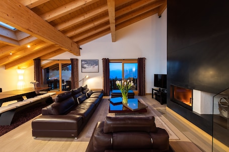 Ropa de cama de alta calidad y colchones con pillow-top . Chalet RoyAlp Hôtel & Spa