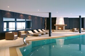 Couples treatment room(s), sauna, hot tub, body treatments, body wraps