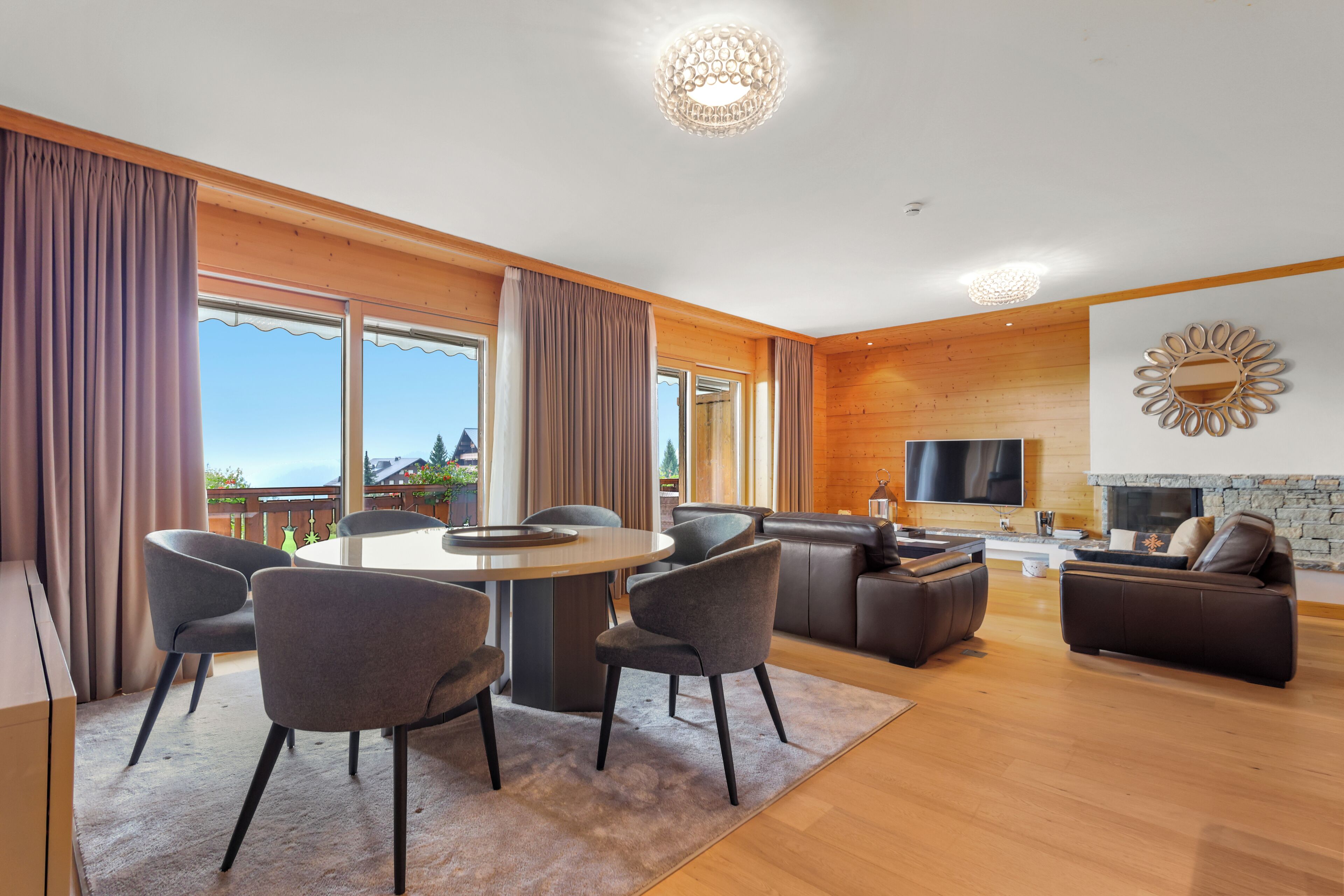 尊榮客房 (Residence) | 高級寢具、舒適加層、免費迷你吧物品、客房內保險箱