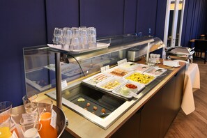 Daily continental breakfast for a fee