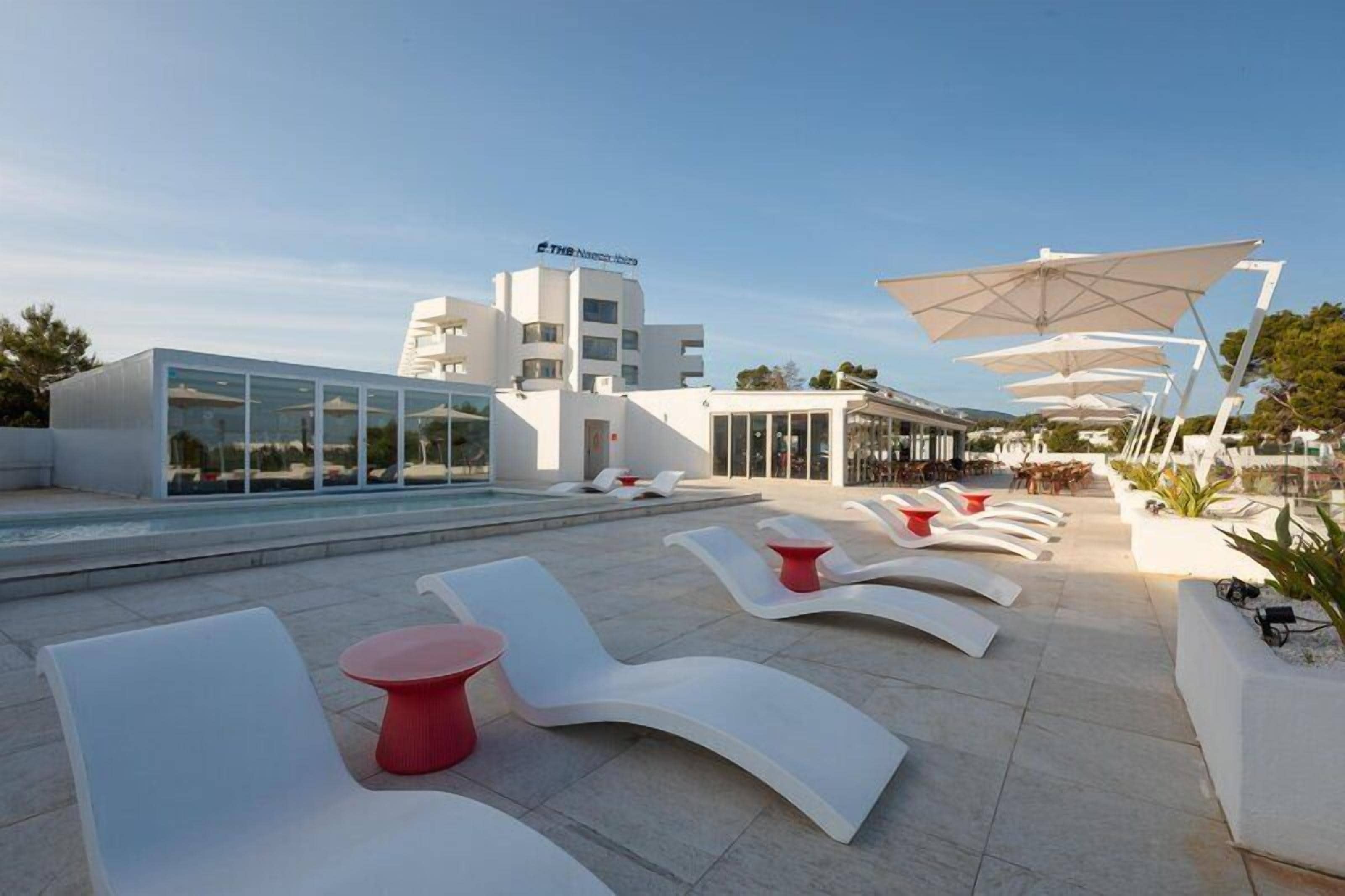 Outdoor pool, pool umbrellas, pool loungers