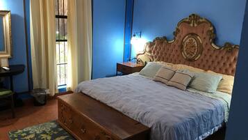 Habitación doble Deluxe | Ropa de cama de alta calidad y camas con pillow-top