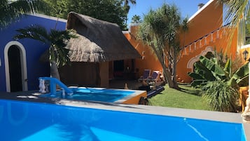 Outdoor pool, sun loungers