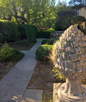 Property entrance - Hôtel Victor (Cabries)