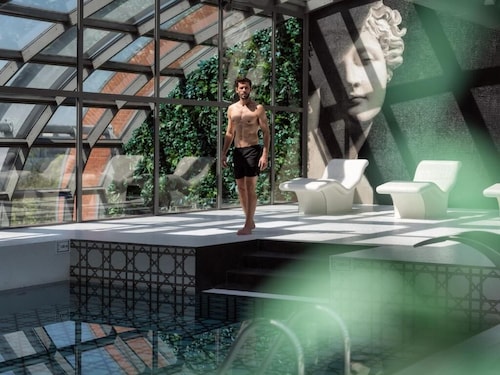 City Park Hotel & Residence