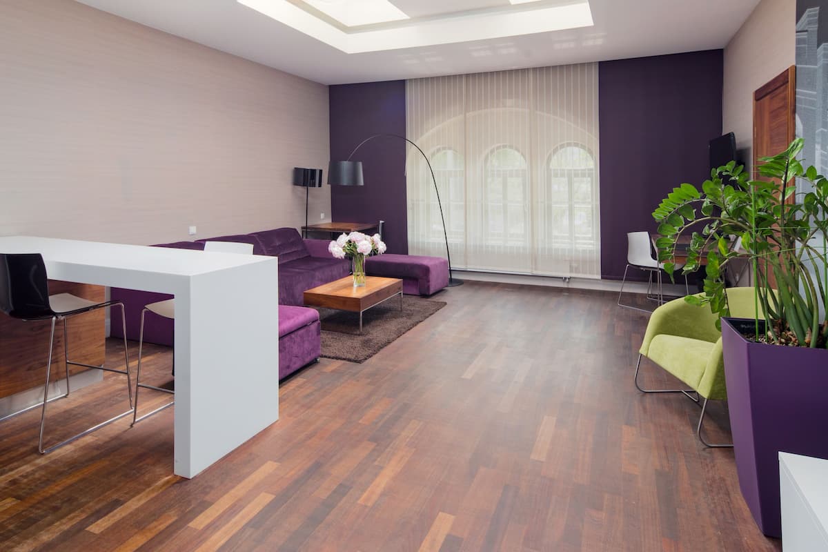 executive suite | living area | 32-inch lcd tv with cable channels, tv, table football