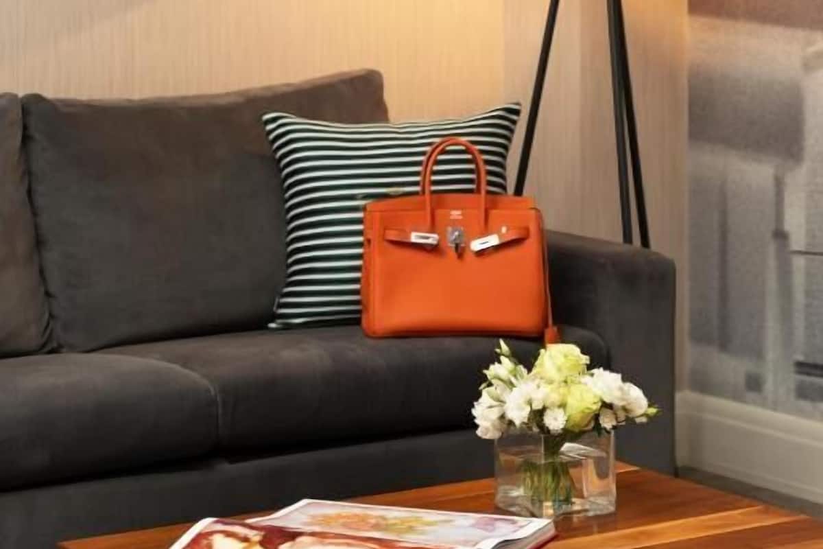 1 bedroom, premium bedding, in-room safe, desk