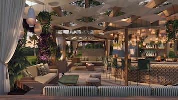 3 bars/lounges, een poolbar, een strandbar