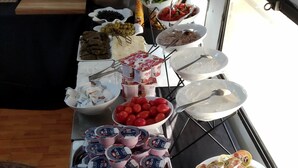 Breakfast buffet - Satori Hotel (Haifa)