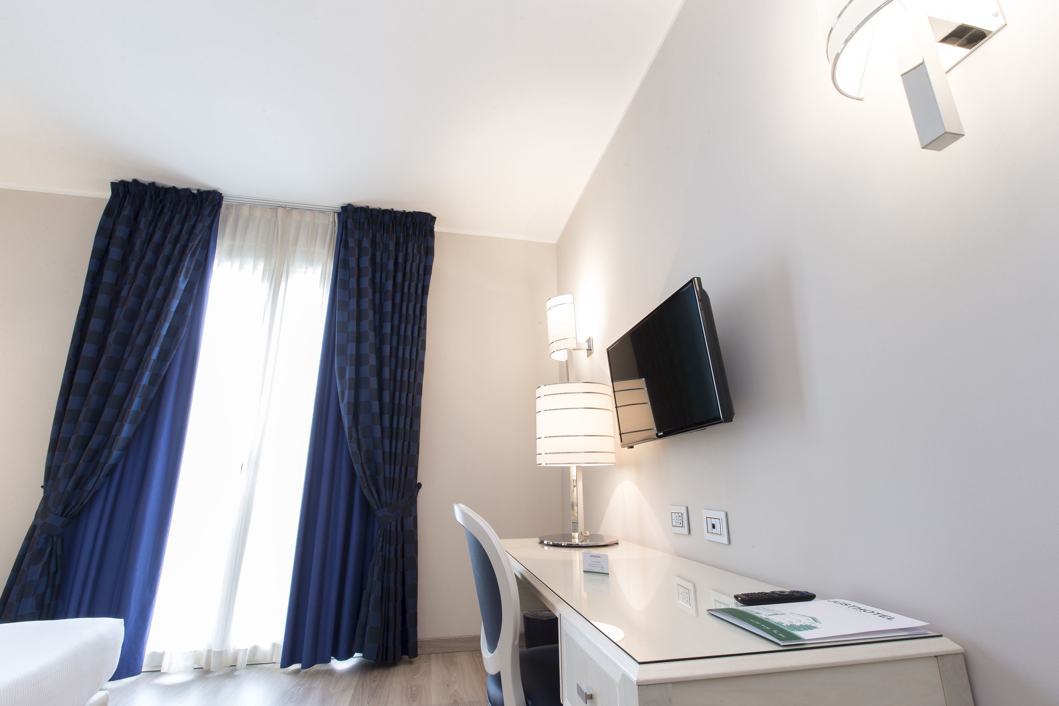 superior double room | 1 bedroom, down duvets, minibar, in-room safe