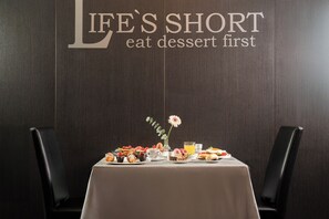 Free daily buffet breakfast - Just Hotel Lomazzo Fiera (Lomazzo)