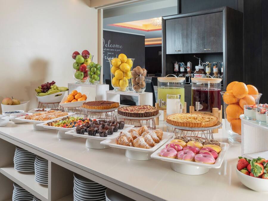 Free daily buffet breakfast