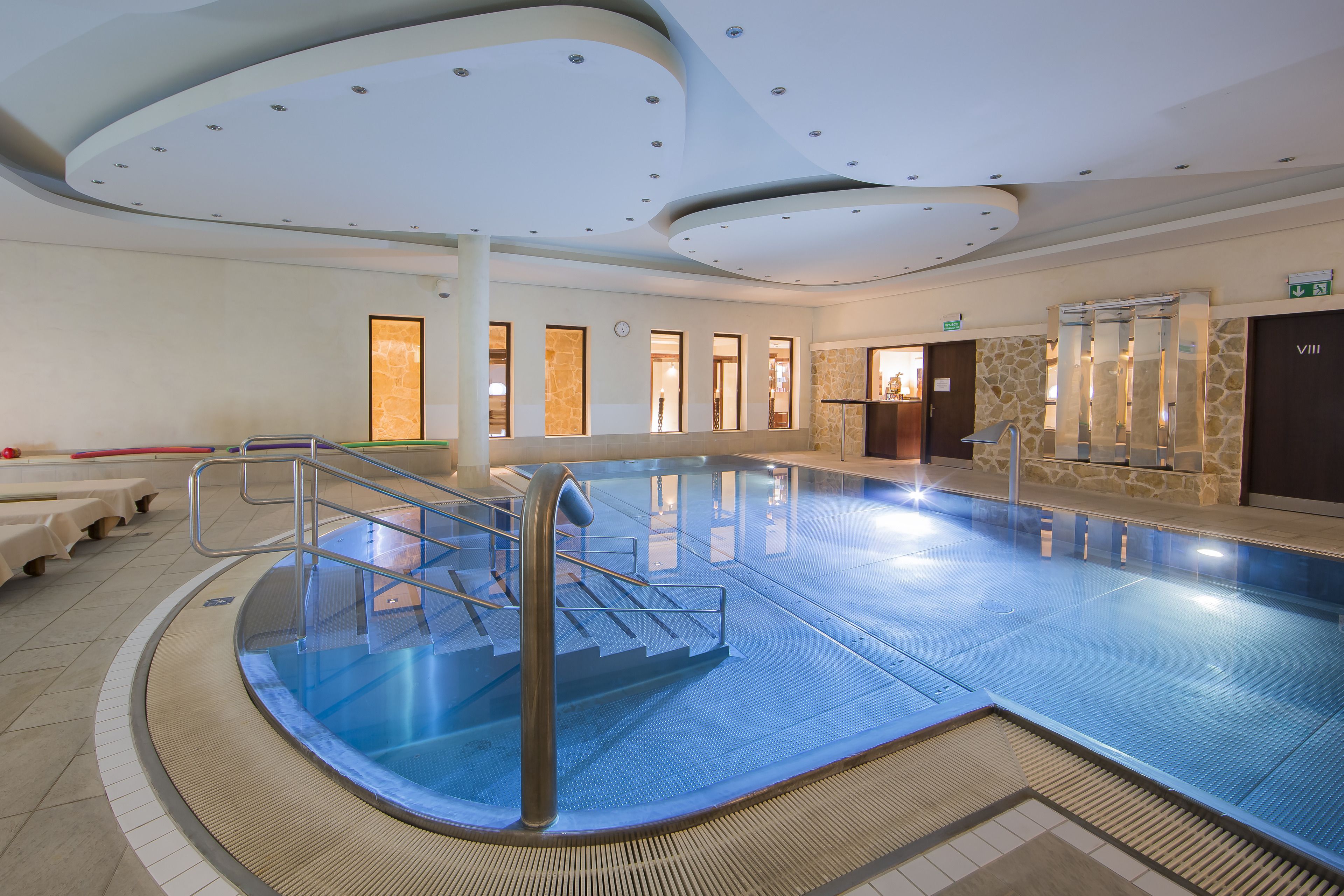 indoor pool, pool loungers