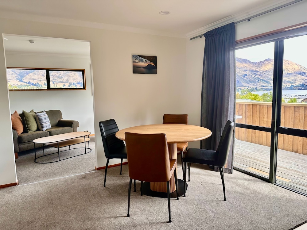 Wanaka Springs Lodge by null