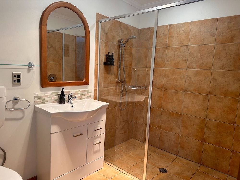 Wanaka Springs Lodge by null