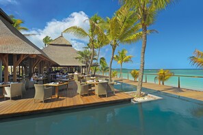6 Restaurants; Frühstück, Mittagessen und Abendessen werden serviert